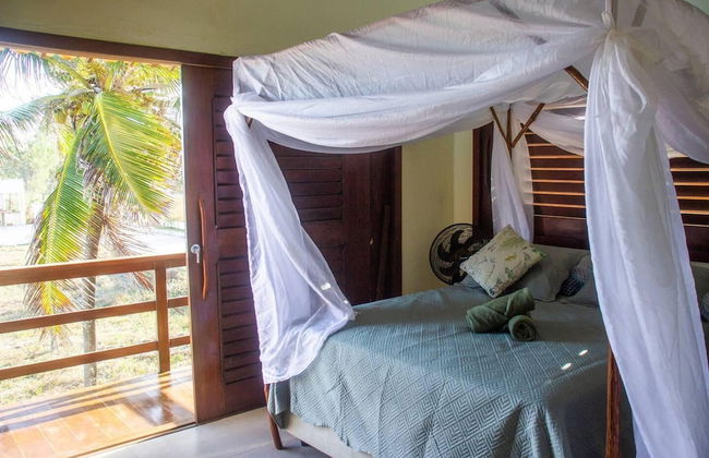 Impeccable 4-bedroom Beach House With a Great View - Foto 1