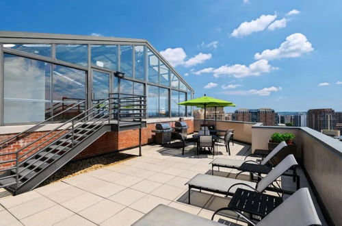 Photo 36 - Luxury Apt with Rooftop Pentagon City