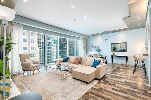 Foto 1 - Whitesage - Fendi Apartment With Full Palm Jumeirah View