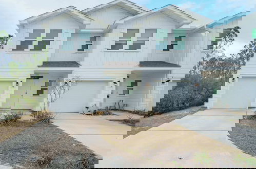 Foto 1 - Beach Getaway Community Amenities!