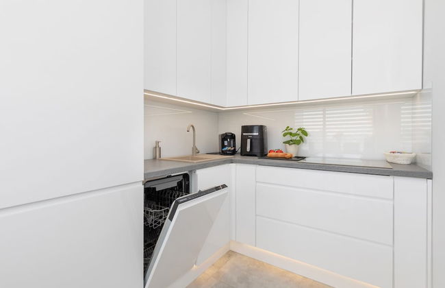 Seaside Apartment With AC by Renters - Foto 9