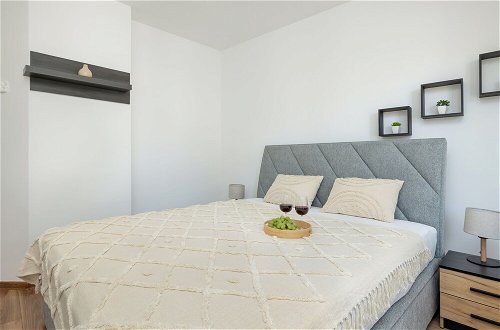 Photo 15 - Spacious Family Apartment by Renters