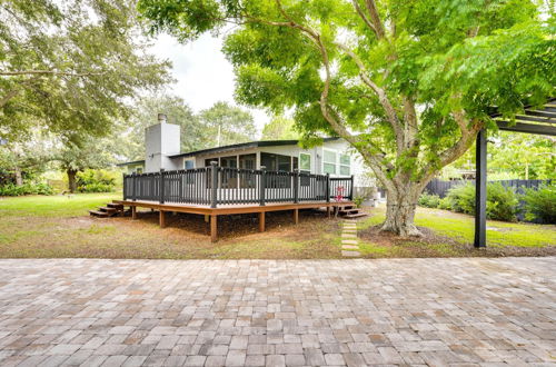 Foto 15 - Frostproof Lakefront Home w/ Screened-in Porches