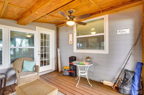 Photo 13 - Frostproof Lakefront Home w/ Screened-in Porches