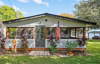 Photo 1 - Frostproof Lakefront Home w/ Screened-in Porches