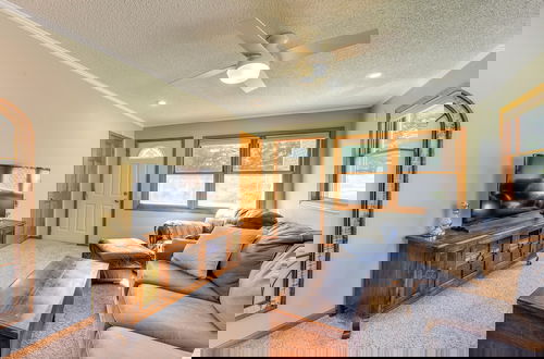 Foto 10 - Dog-friendly Watertown Vacation Rental w/ Deck