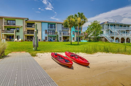 Foto 26 - Waterfront Townhome ~ 10 Mi to Navarre Beach