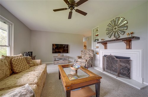 Foto 26 - Centrally Located Brevard Home w/ Deck & Fire Pit