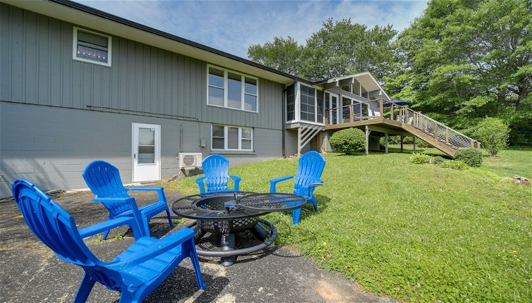 Foto 1 - Centrally Located Brevard Home w/ Deck & Fire Pit