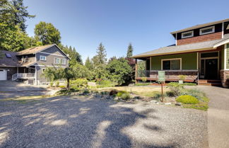 Photo 2 - Modern Bellingham Retreat Near Galbraith Mountain