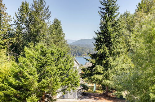 Photo 11 - Modern Bellingham Retreat Near Galbraith Mountain