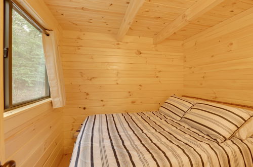 Photo 19 - Tranquil Middlebury Center Cabin w/ Mountain Views