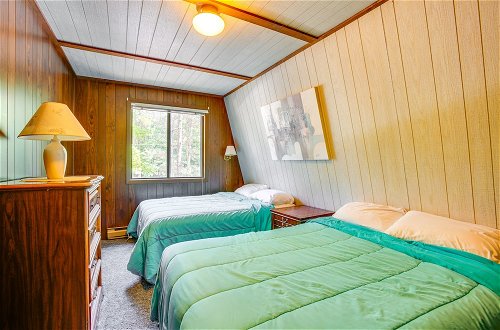 Photo 18 - Crystal Mountain Cabin w/ Cozy Fireplace