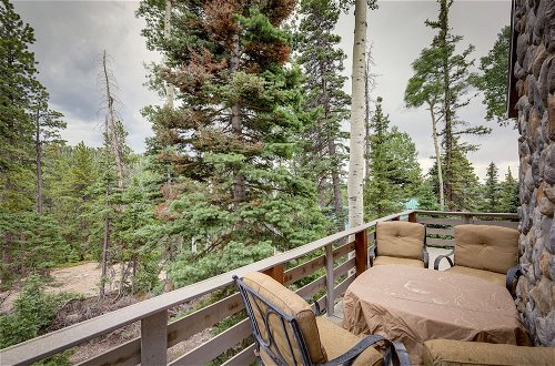 Photo 20 - Cozy Beaver Retreat w/ Fireplace & Deck