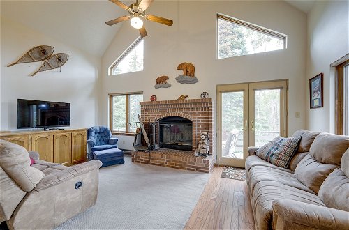 Photo 6 - Cozy Beaver Retreat w/ Fireplace & Deck