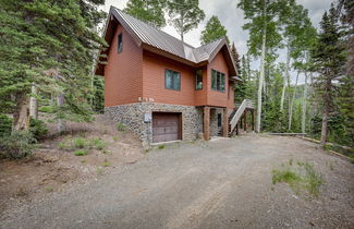 Foto 1 - Cozy Beaver Retreat w/ Fireplace & Deck