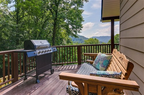 Foto 12 - Maggie Valley Vacation Rental w/ Hot Tub