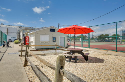 Photo 6 - Relaxing Wildwood Crest Retreat w/ 2 Patios