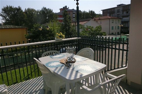 Foto 6 - Homely Flat With Balcony and Swimming Pool