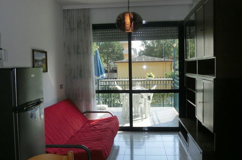 Photo 8 - Homely Flat With Balcony and Swimming Pool