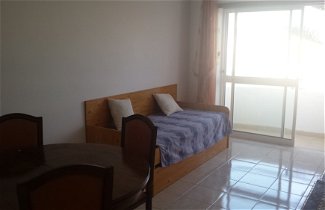 Photo 2 - Lovely 4-bed Apartment in Estombar