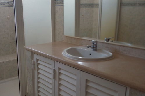 Foto 16 - Lovely 4-bed Apartment in Estombar