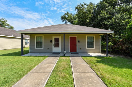 Foto 16 - Lovely Lake Charles Duplex in Central Location