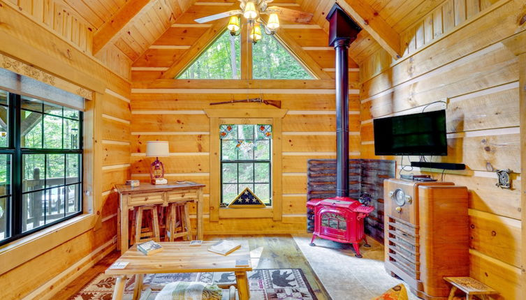 Foto 1 - Cozy Log Cabin on 11 Acres: 3 Mi to Cherokee Lake