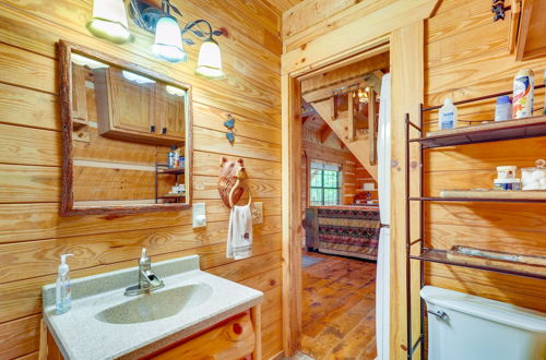 Foto 2 - Cozy Log Cabin on 11 Acres: 3 Mi to Cherokee Lake