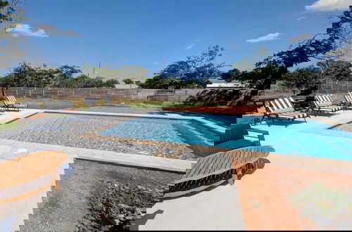 Photo 25 - Luxury 1 Acre Oasis W/hot-tub Near Main