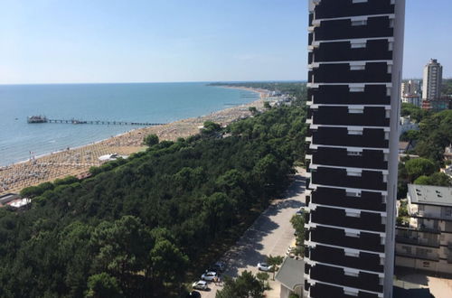 Foto 11 - Seafront Flat With Amazing View in Lignano Pineta