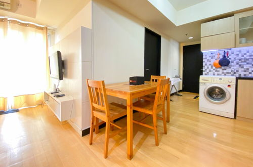Photo 22 - Cozy And Modern Look 2Br The Wave Kuningan Apartment