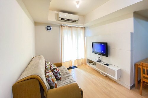 Photo 16 - Cozy And Modern Look 2Br The Wave Kuningan Apartment