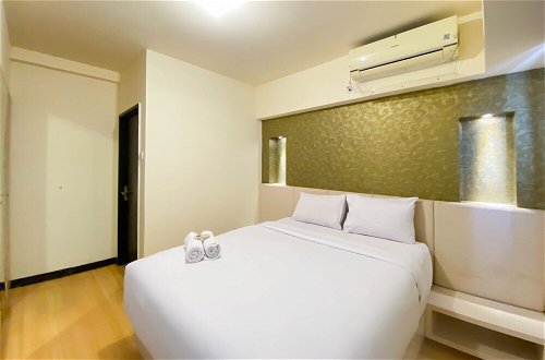 Photo 6 - Cozy And Modern Look 2Br The Wave Kuningan Apartment
