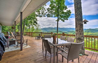 Foto 1 - Burnsville Cottage: Large Deck w/ Grill & Fire Pit