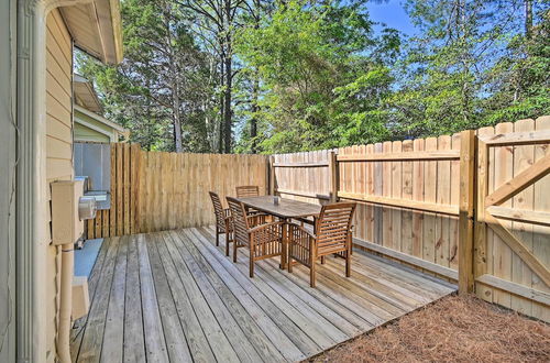 Foto 27 - Downtown Southern Pines Townhome With Deck