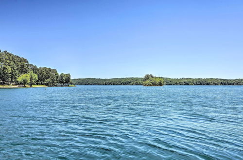 Foto 17 - Lake Keowee Condo w/ Views + Pools + Marina