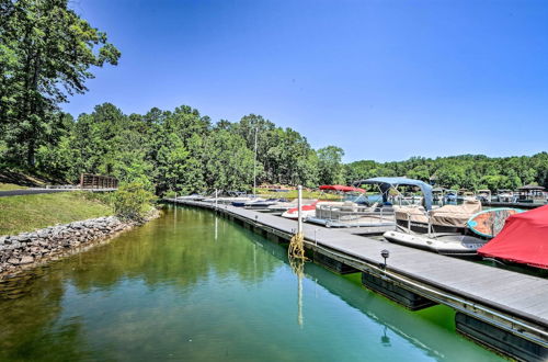 Foto 9 - Lake Keowee Condo w/ Views + Pools + Marina