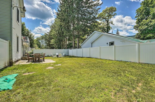 Photo 22 - Downtown Retreat w/ Grill, Fire Pit & Wet Bar