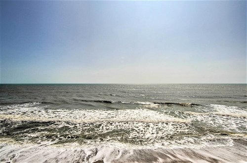 Foto 29 - Kure Beach Condo w/ Panoramic Ocean Views