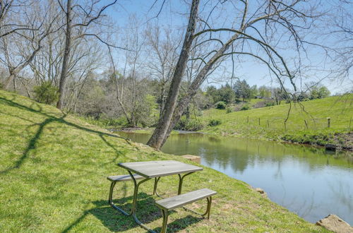 Photo 9 - Waterfront Studio w/ Free Boats - Pet Friendly