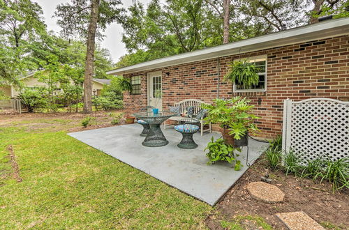 Photo 3 - Cozy Studio With Yard, 6 Miles to Dwtn Beaufort