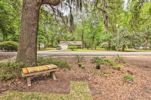 Photo 9 - Cozy Studio With Yard, 6 Miles to Dwtn Beaufort