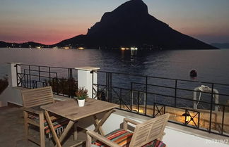 Foto 1 - Amazing On-beach Apartment in Kalymnos