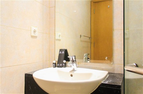 Photo 7 - High Floor And Simple 1Br At The Mansion Apartment Kemayoran