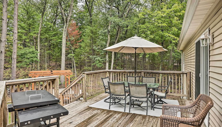 Photo 1 - Charming Pentwater Home w/ Fire Pit & Yard