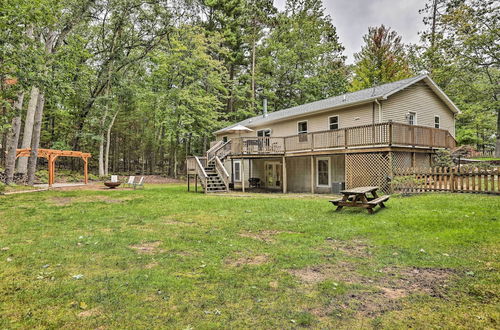 Photo 17 - Charming Pentwater Home w/ Fire Pit & Yard