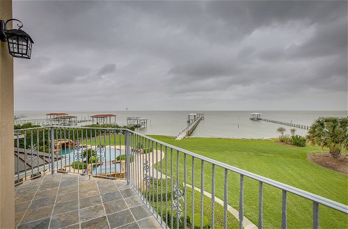 Photo 34 - Stunning Galveston Bay Villa: Infinity Pool & Dock