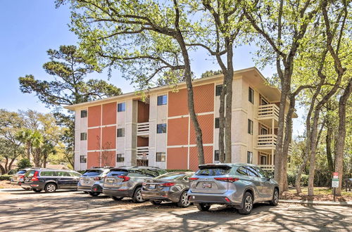 Photo 2 - Hilton Head Condo Community Pool & Hot Tub