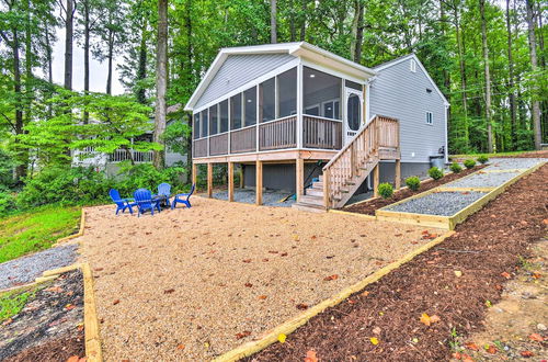 Photo 15 - Relaxing Riverfront Cottage w/ Boat Dock